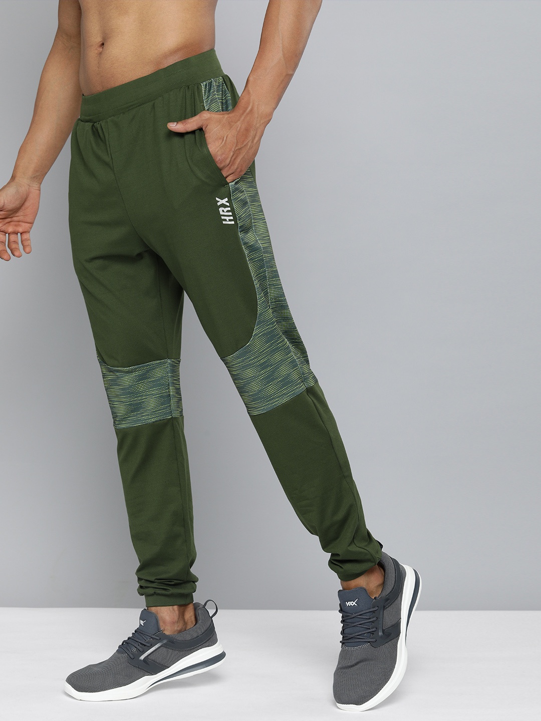 

HRX By Hrithik Roshan Men Olive Green Slim Fit Brand Carrier Rapid-Dry Training Joggers