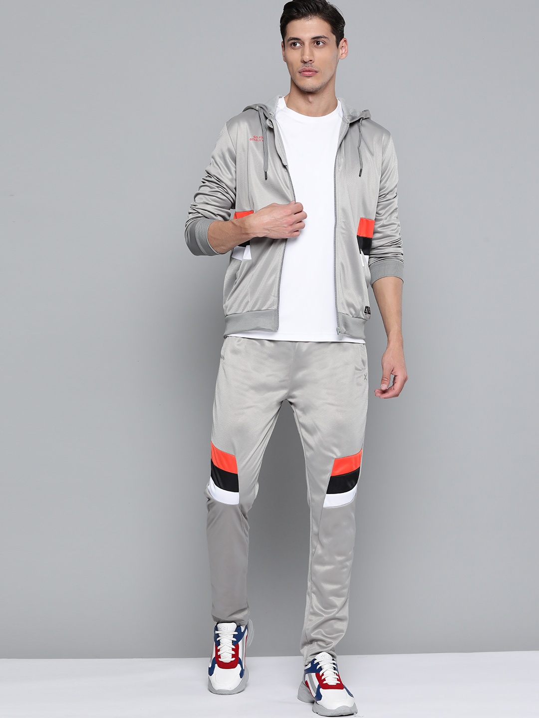 

HRX By Hrithik Roshan Basketball Men Wet Weather Rapid-Dry Solid Tracksuits, Grey