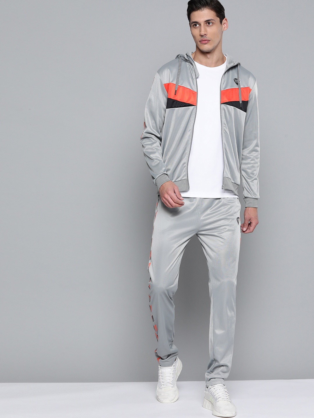 

HRX By Hrithik Roshan Football Men Wet Weather Rapid-Dry Solid Tracksuits, Grey