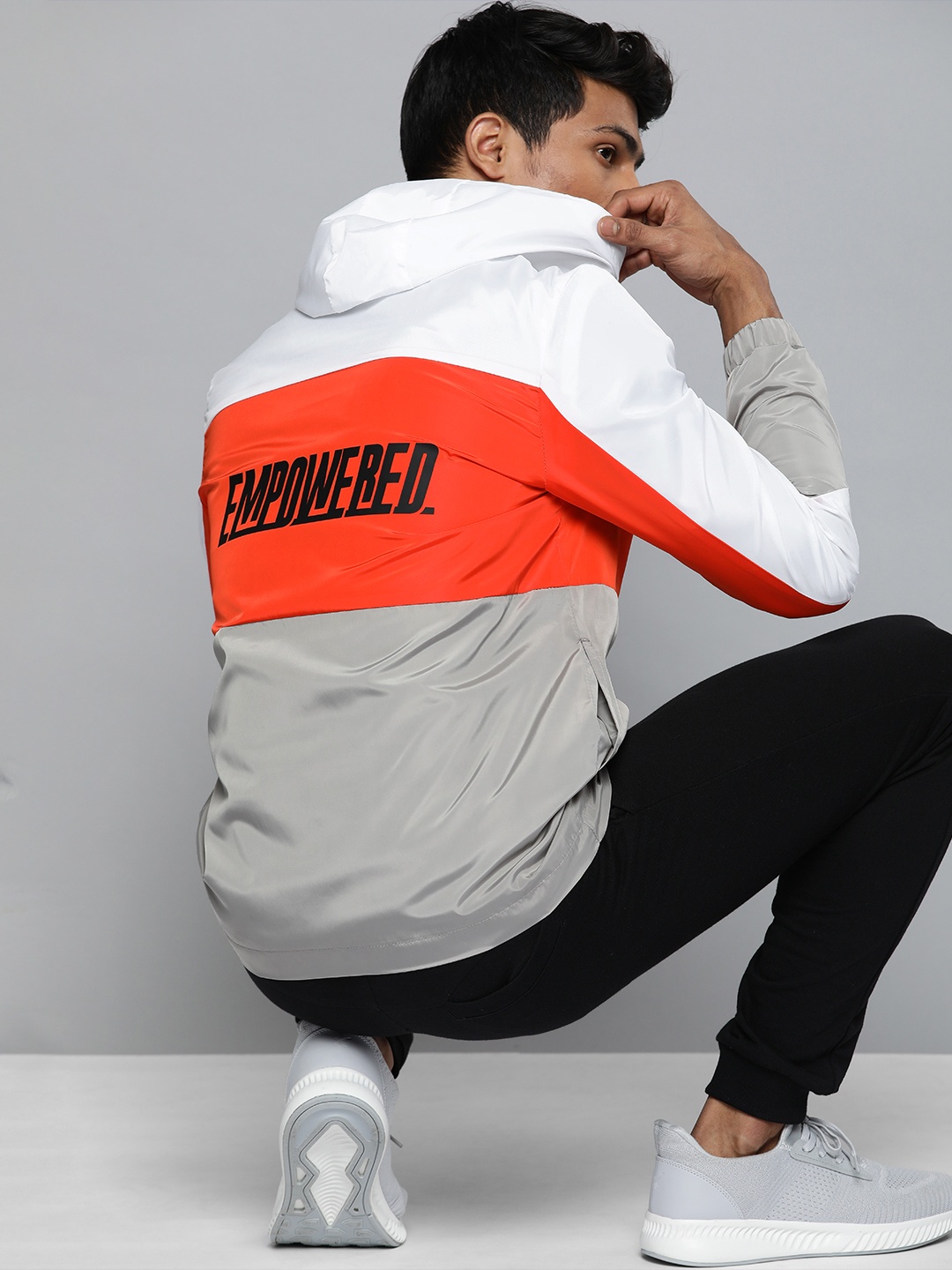 

HRX By Hrithik Roshan Lifestyle Men White Rapid-Dry Colourblock Jackets