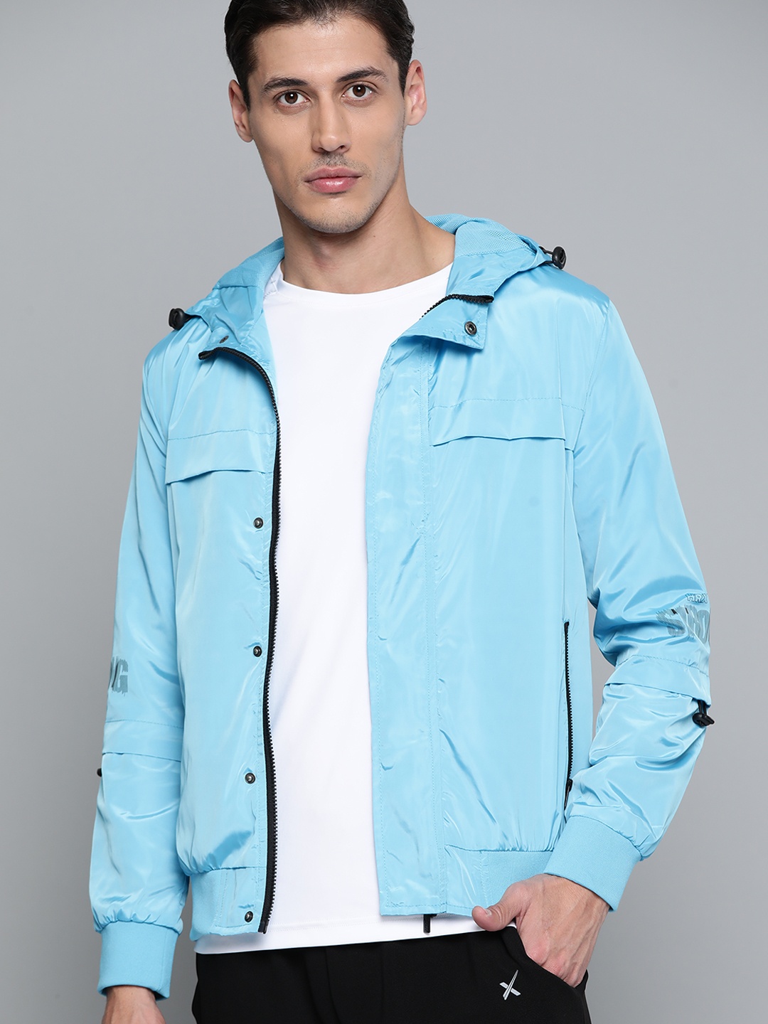 

HRX by Hrithik Roshan Lifestyle Men Aquarius Rapid-Dry Solid Jacket, Blue