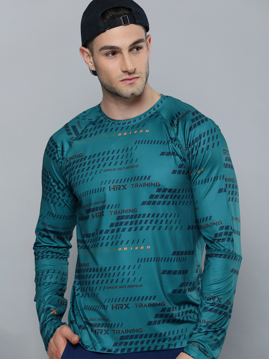 

HRX By Hrithik Roshan Men Turquoise Blue Rapid-Dry AOP Training Tshirts