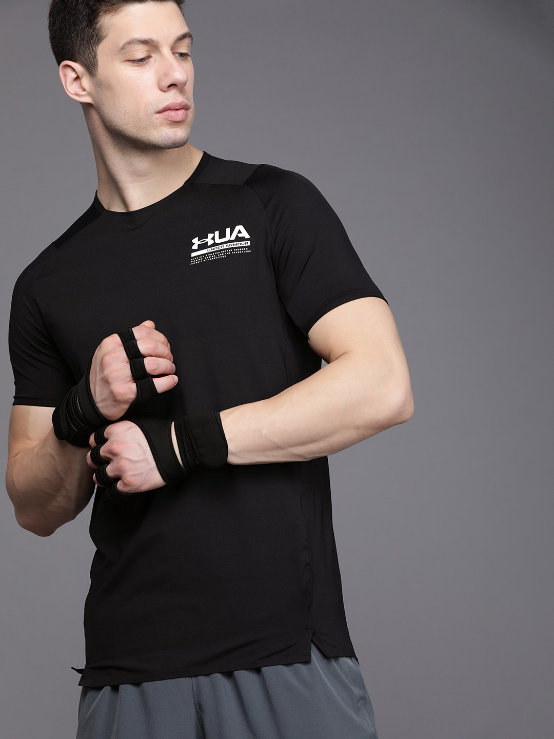 

UNDER ARMOUR Men Black Iso-Chill Perforated T-shirt