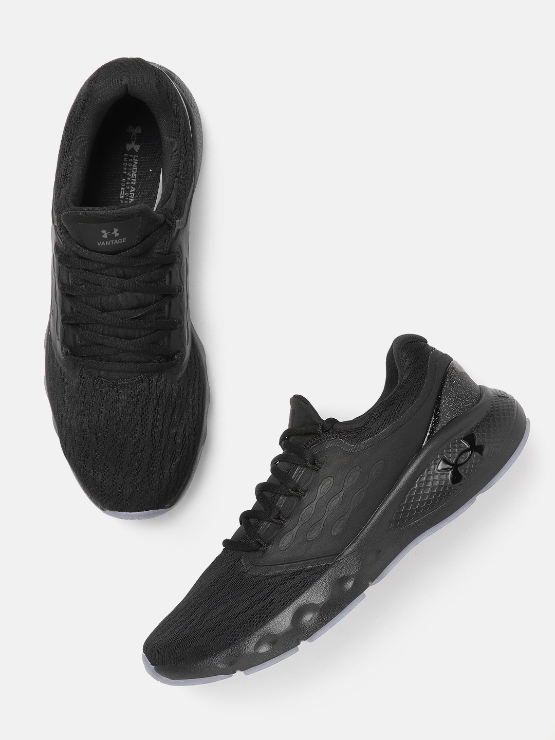 

UNDER ARMOUR Men Black Woven Design Charged Vantage Running Shoes