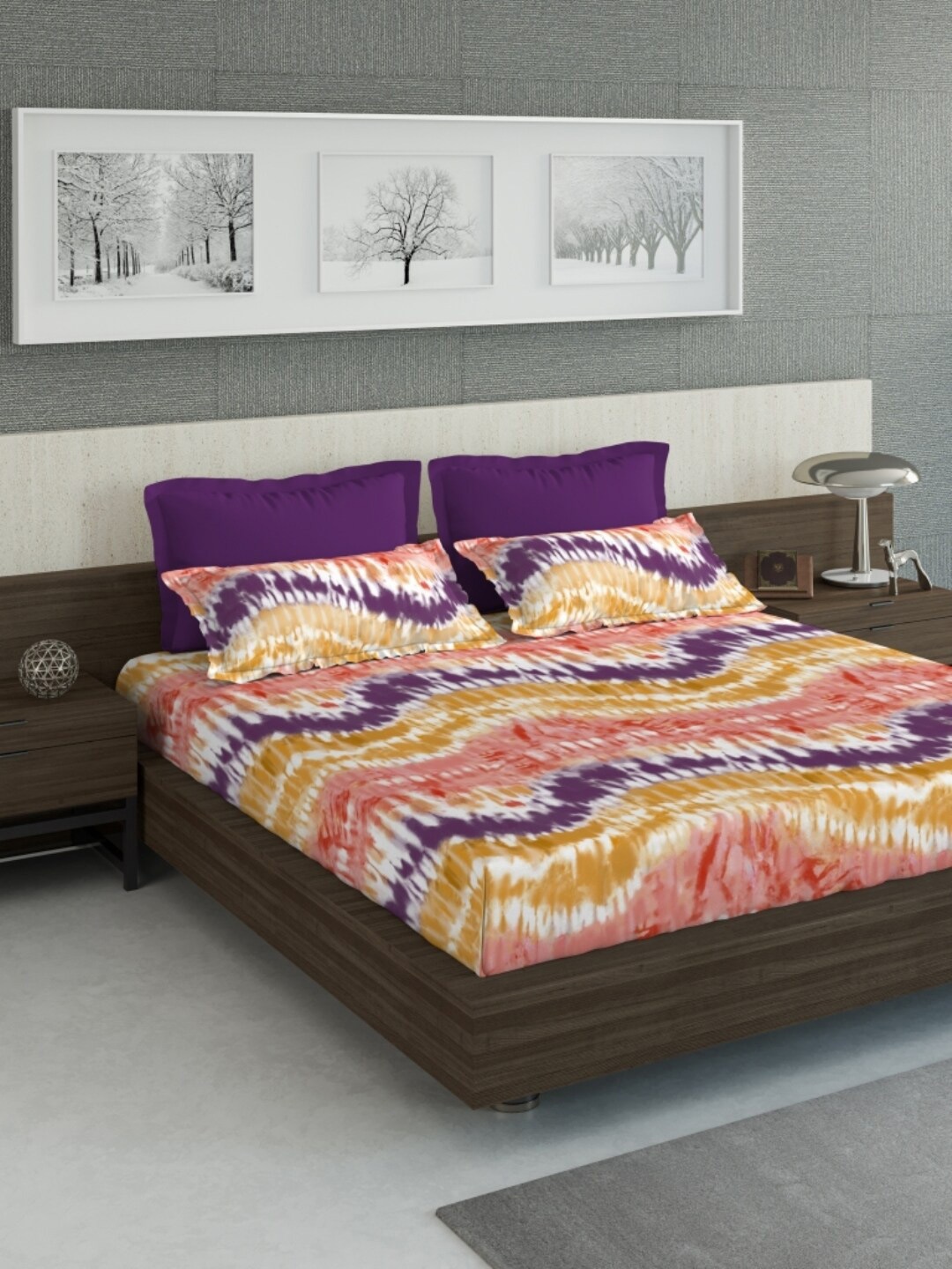 

DDecor Orange & Purple 210 TC King Bedsheet with 4 Pillow Covers