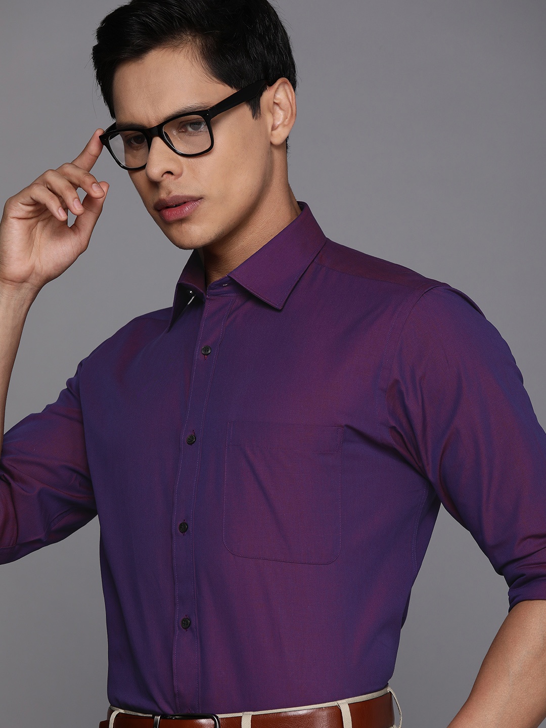 

Raymond Men Purple Solid Slim Fit Formal Shirt