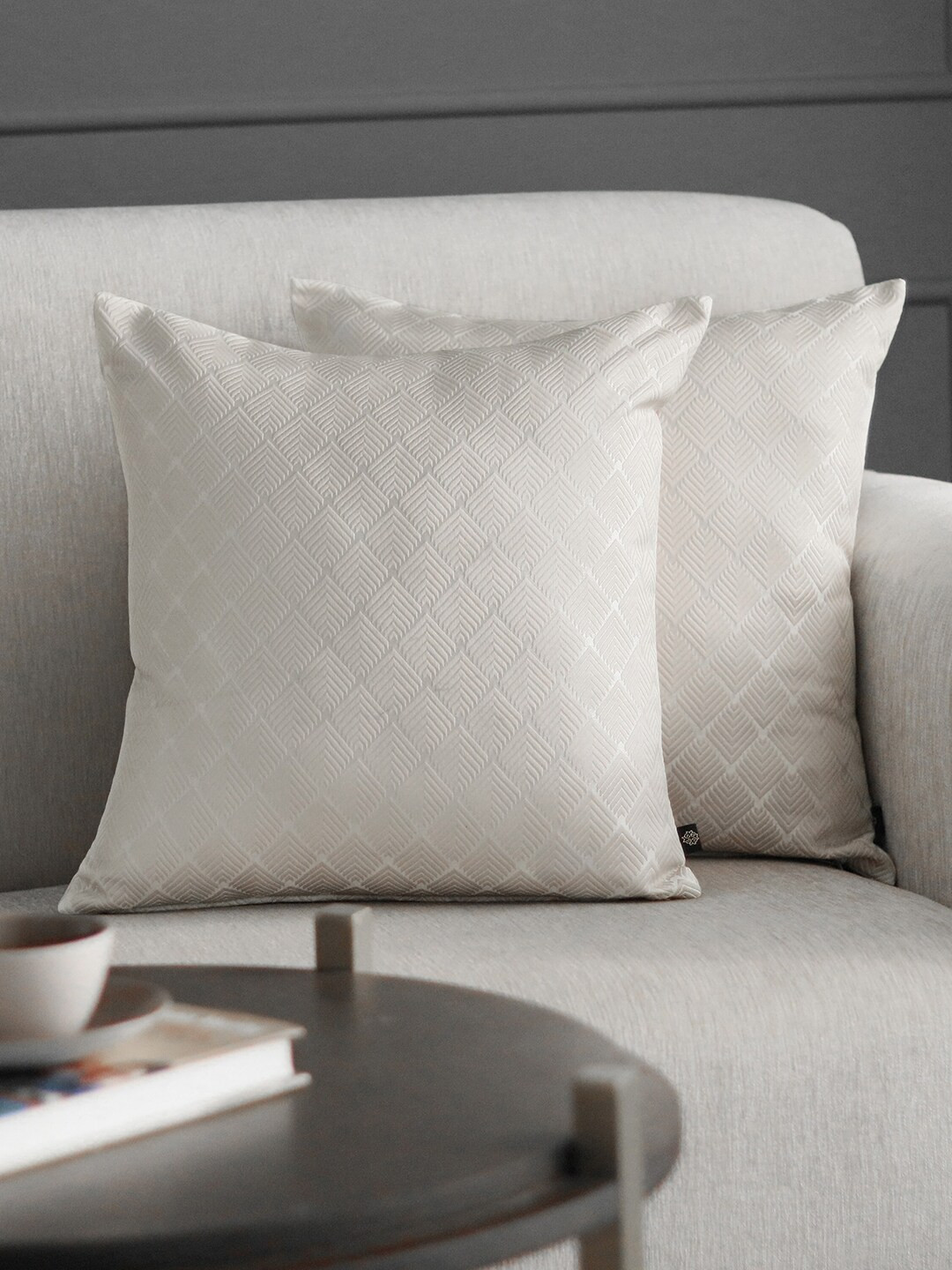 

GM White Set of 2 Square Cushion Covers