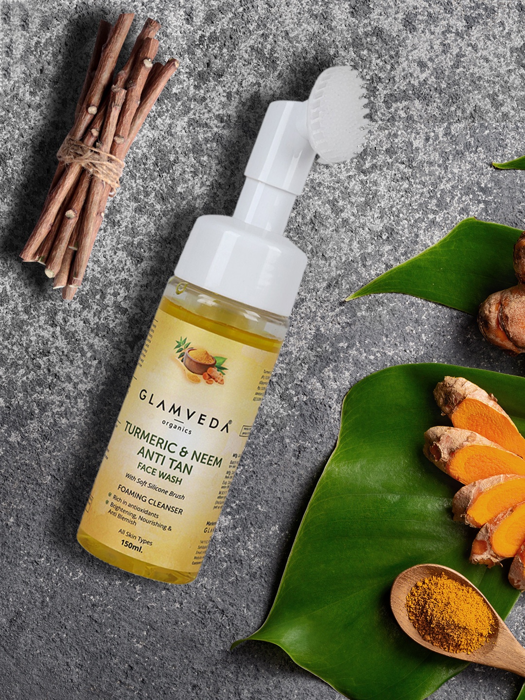 

Glamveda Ayurvedic Turmeric & Neem Anti Tan Face Wash with Soft Silicone Brush - 150ml, Yellow