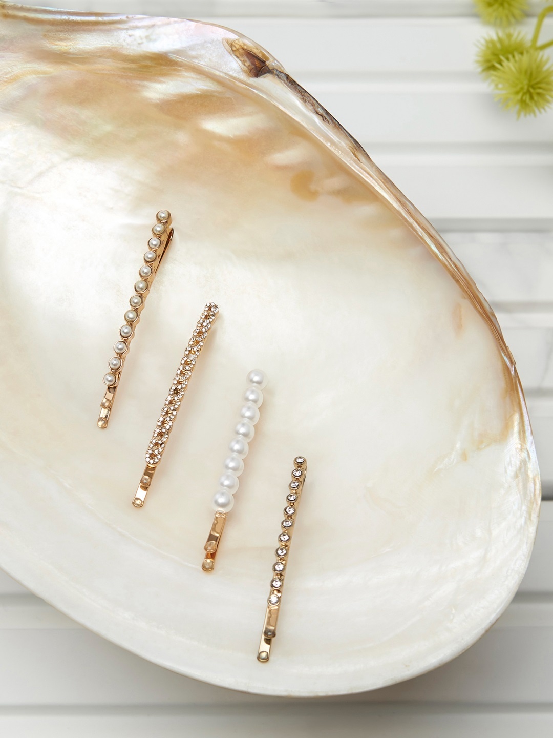 

AMI Women Gold & White Set of 4 Beaded Bobby Pins