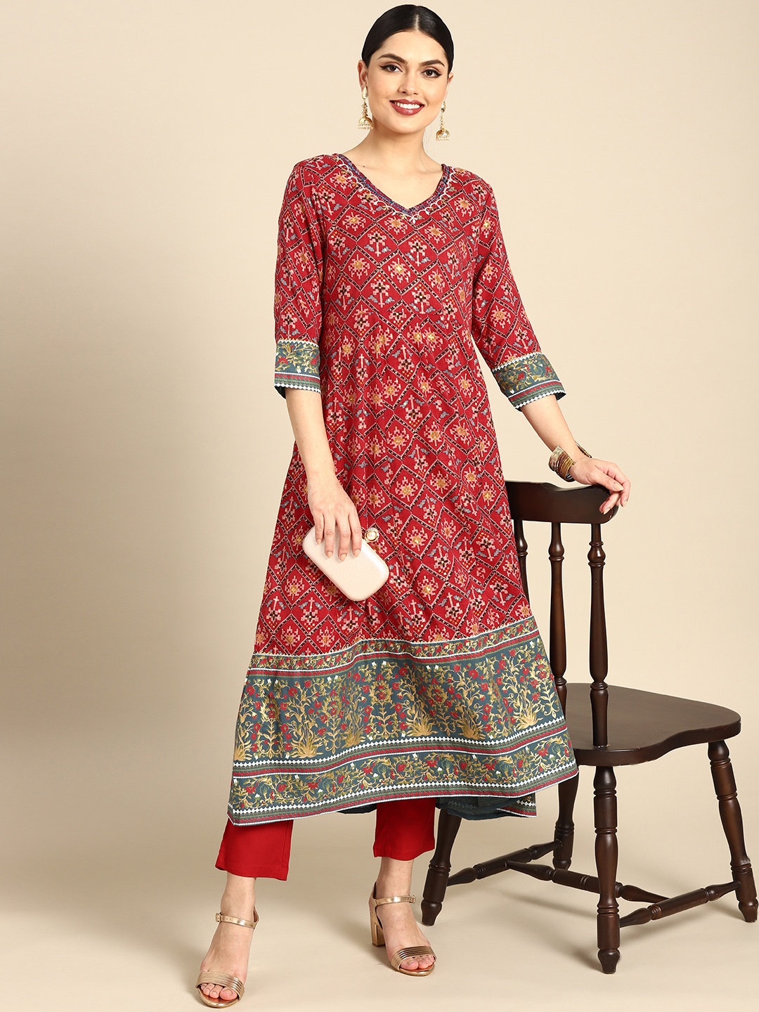 

Anouk Women Maroon & Coffee Brown Motifs Printed Panelled Kurta with Trousers