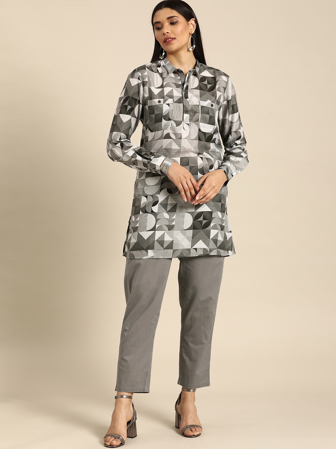 

Anouk Women Grey Printed Regular Kurta with Trousers