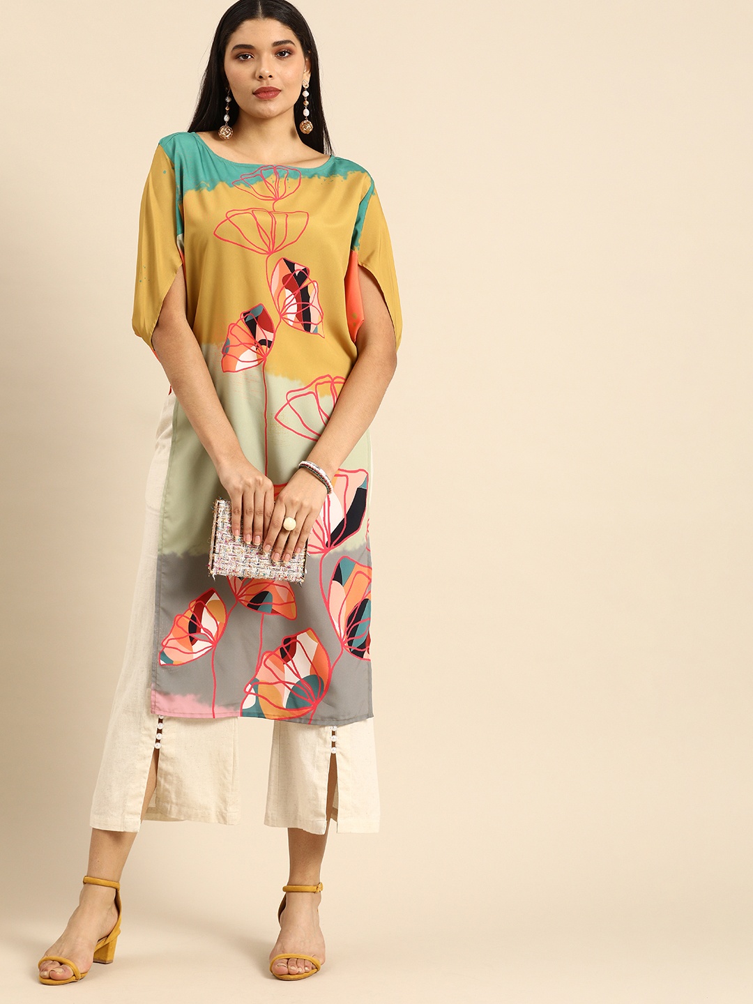 

Anouk Women Multicoloured Floral Printed Batwing Sleeves Kurta, Multi