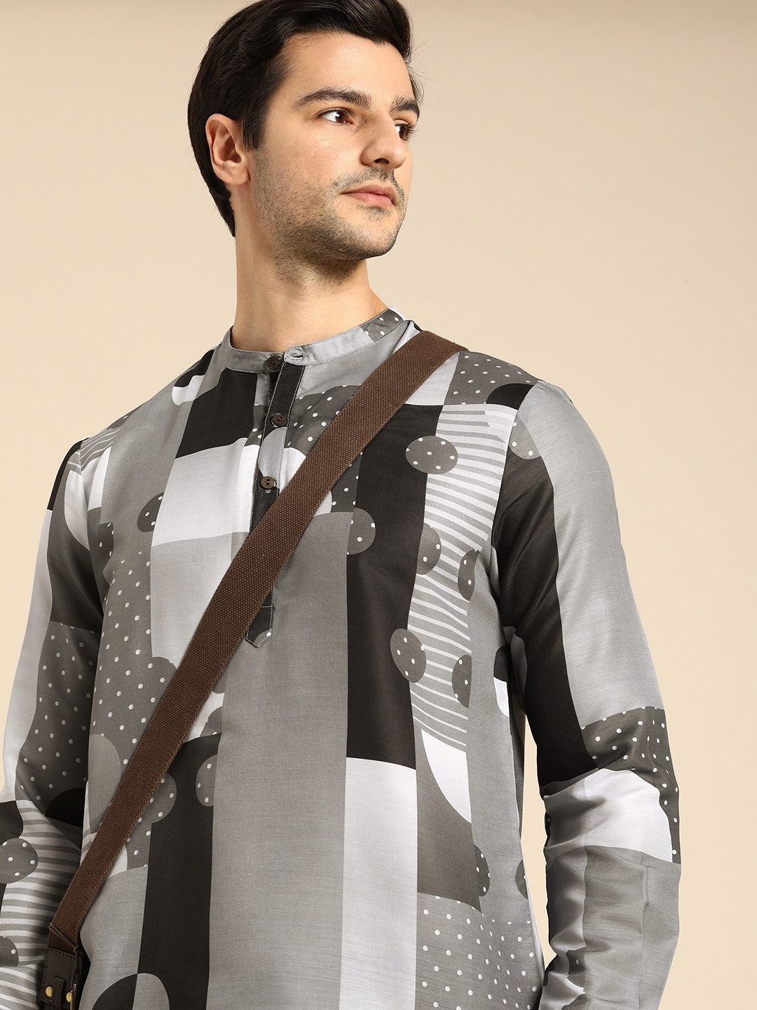 

Anouk Men Grey & Black Geometric Printed Kurta
