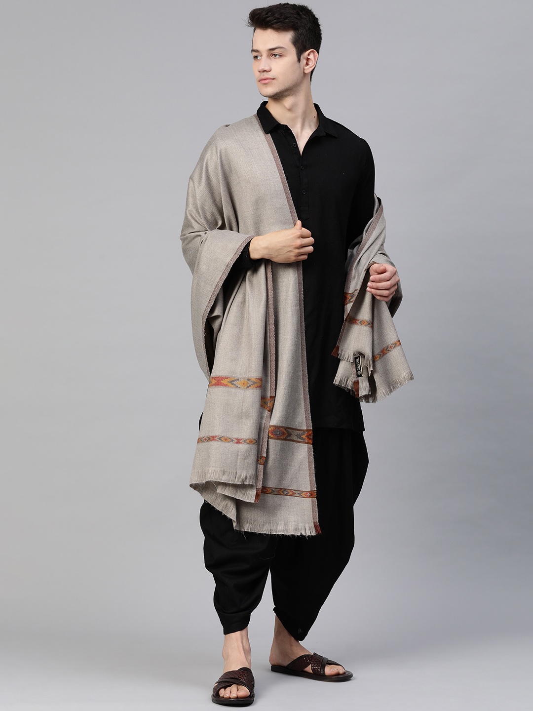 

WEAVERS VILLA Men Grey Geometric Woven Design Shawl