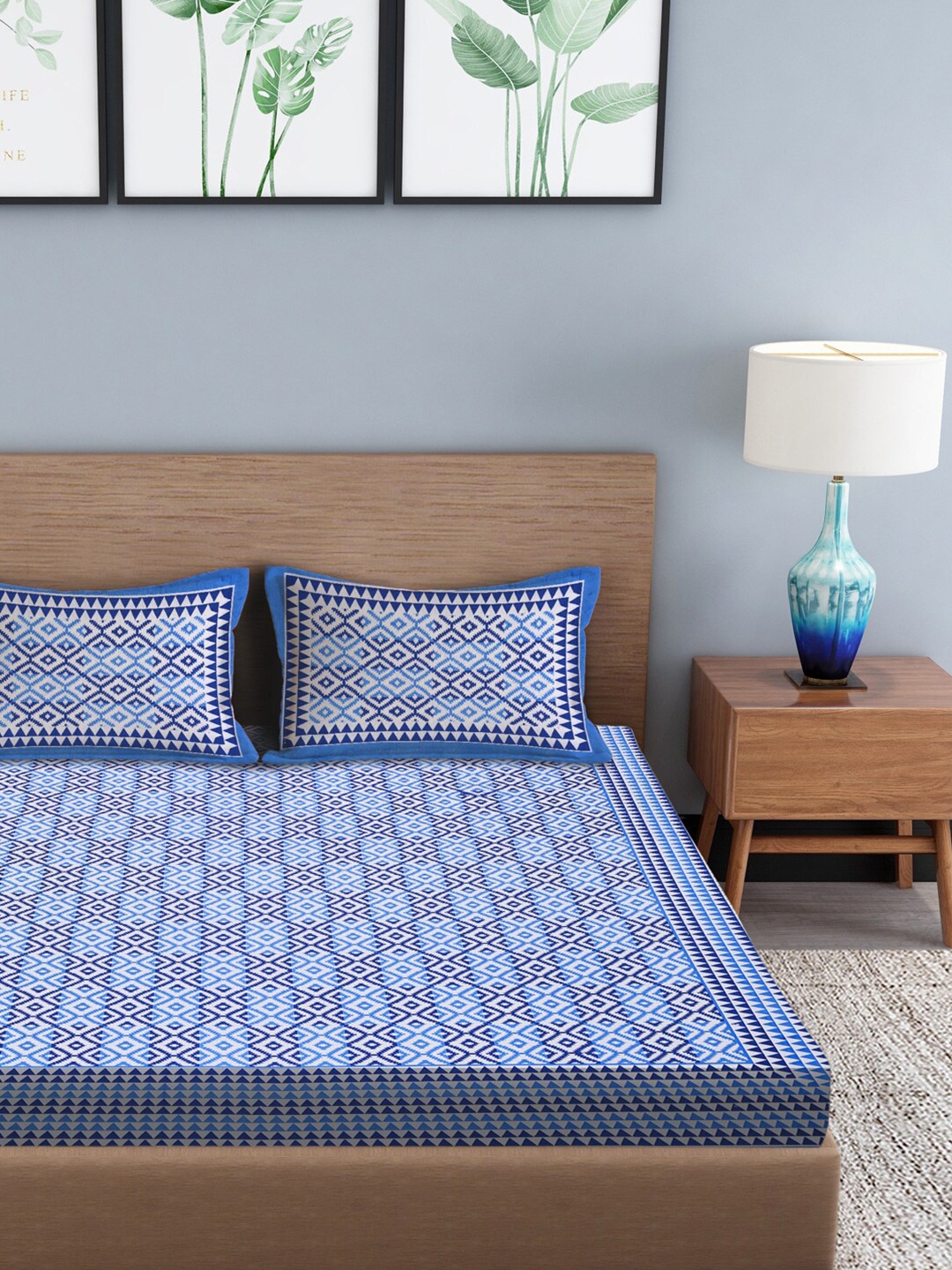 

Gulaab Jaipur Blue & White Geometric 210 TC King Bedsheet with 2 Pillow Covers