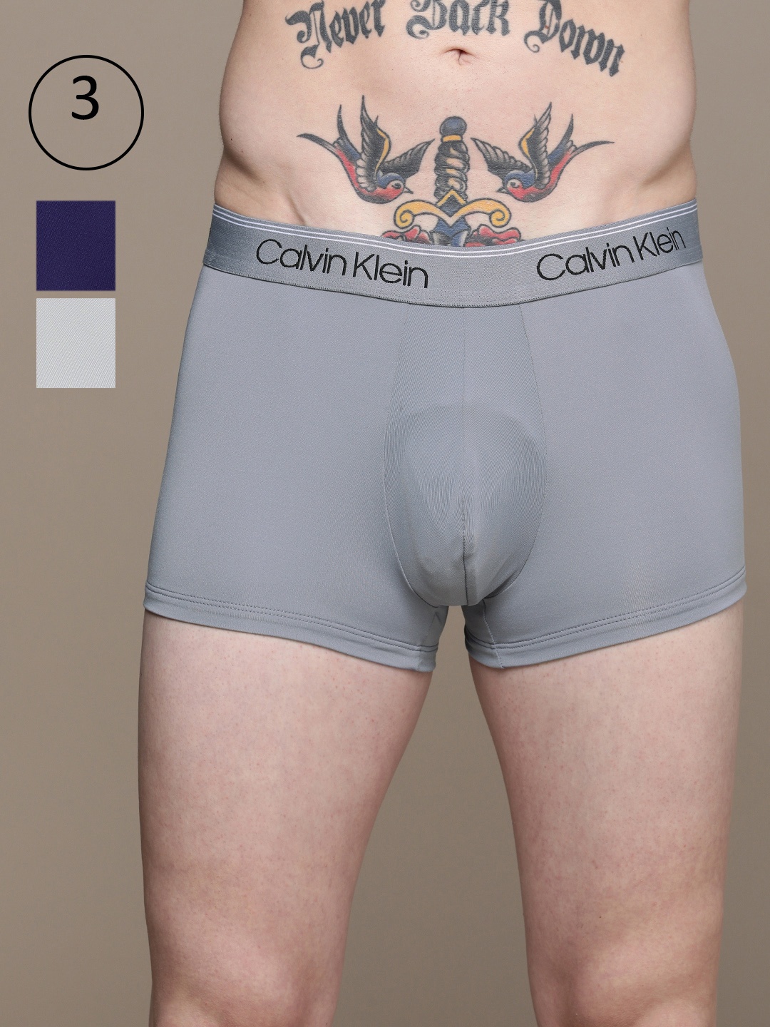 

Calvin Klein Underwear Men Pack of 3 Solid Low-Rise Trunks NB2569W29, Grey