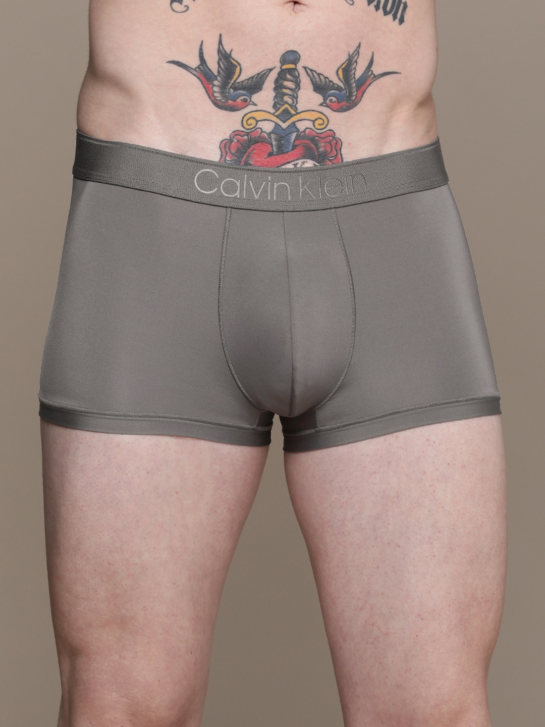 

Calvin Klein Underwear Men Grey Solid Trunks NB29045GS