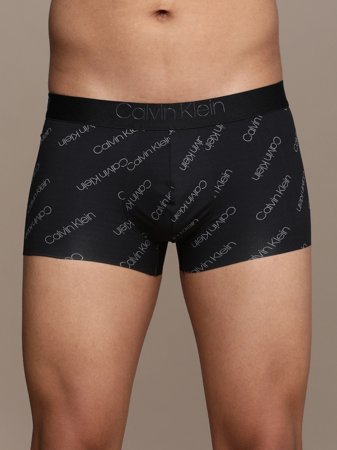 

Calvin Klein Underwear Men Black & Grey Brand Logo Print Low-Rise Trunks NB300610W