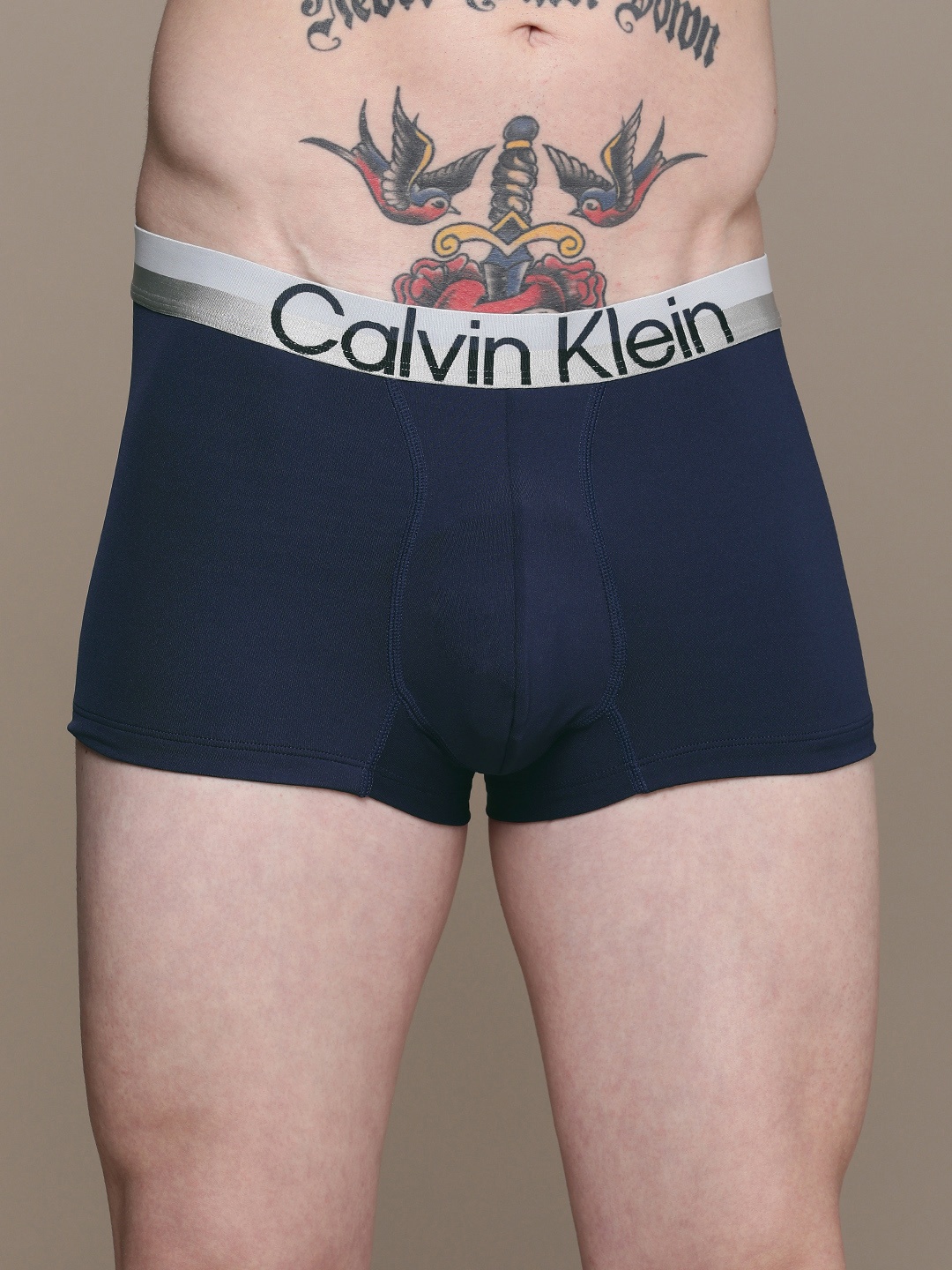 

Calvin Klein Underwear Men Navy Blue Solid Trunks NB3026X0T