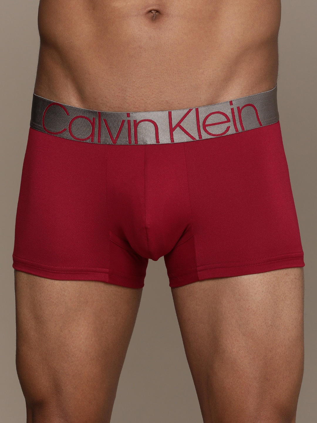 

Calvin Klein Underwear Men Maroon Solid Trunks