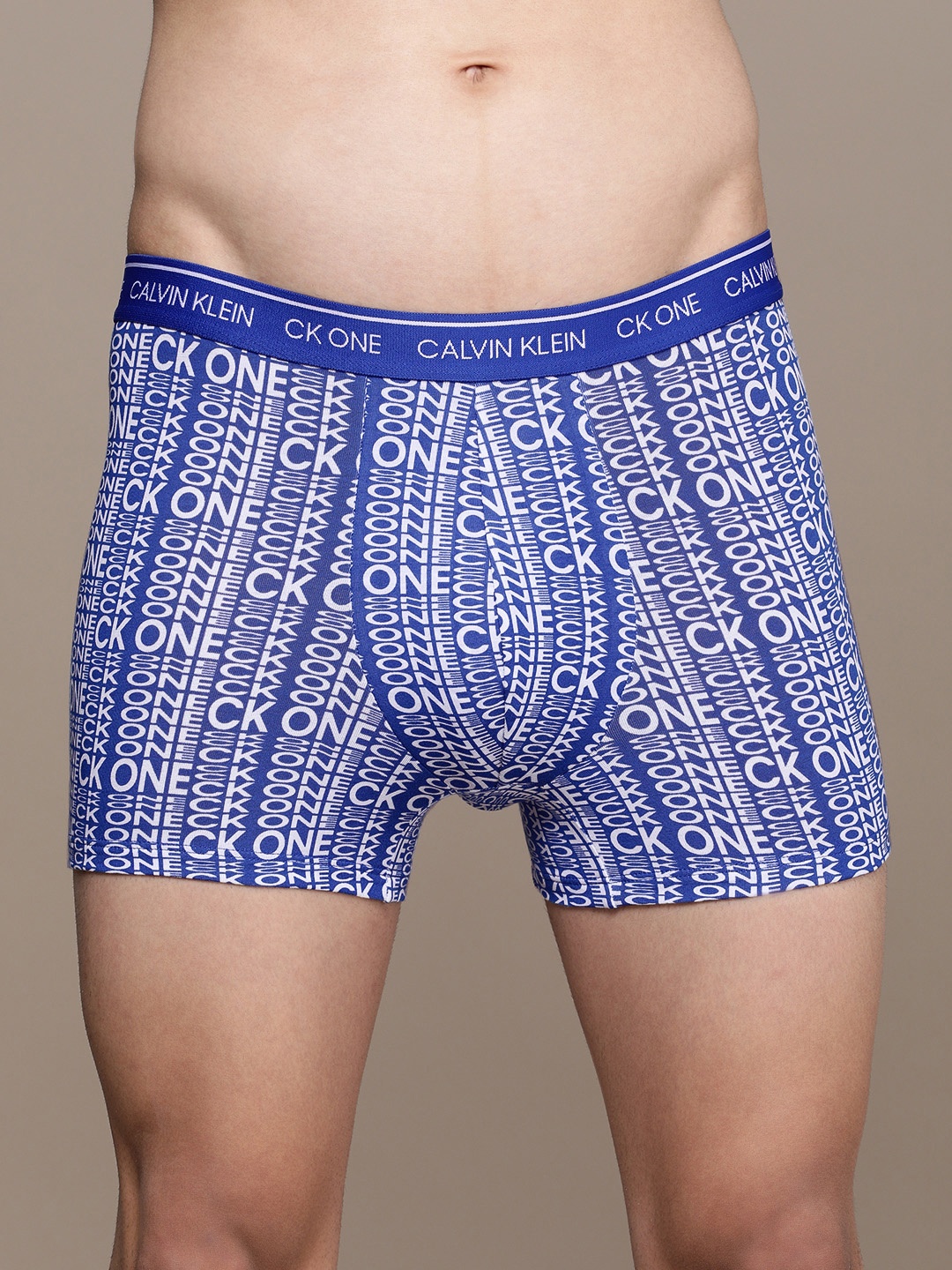 

Calvin Klein Underwear Men Blue & White Brand Logo Print Trunks NB2216V3T