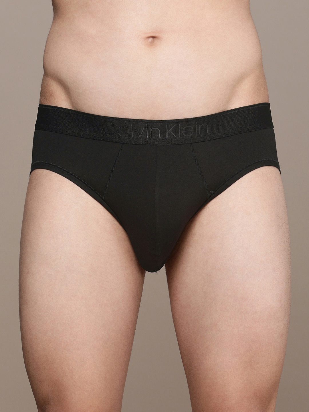 

Calvin Klein Underwear Men Black Solid Briefs- NB2907UB1
