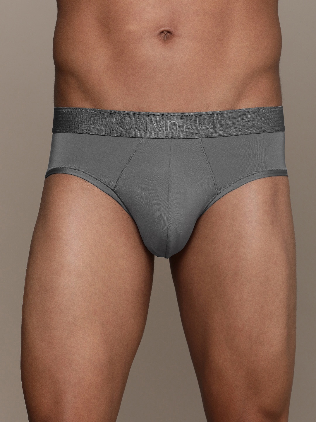 

Calvin Klein Underwear Men Grey Basic Briefs NB29065GS