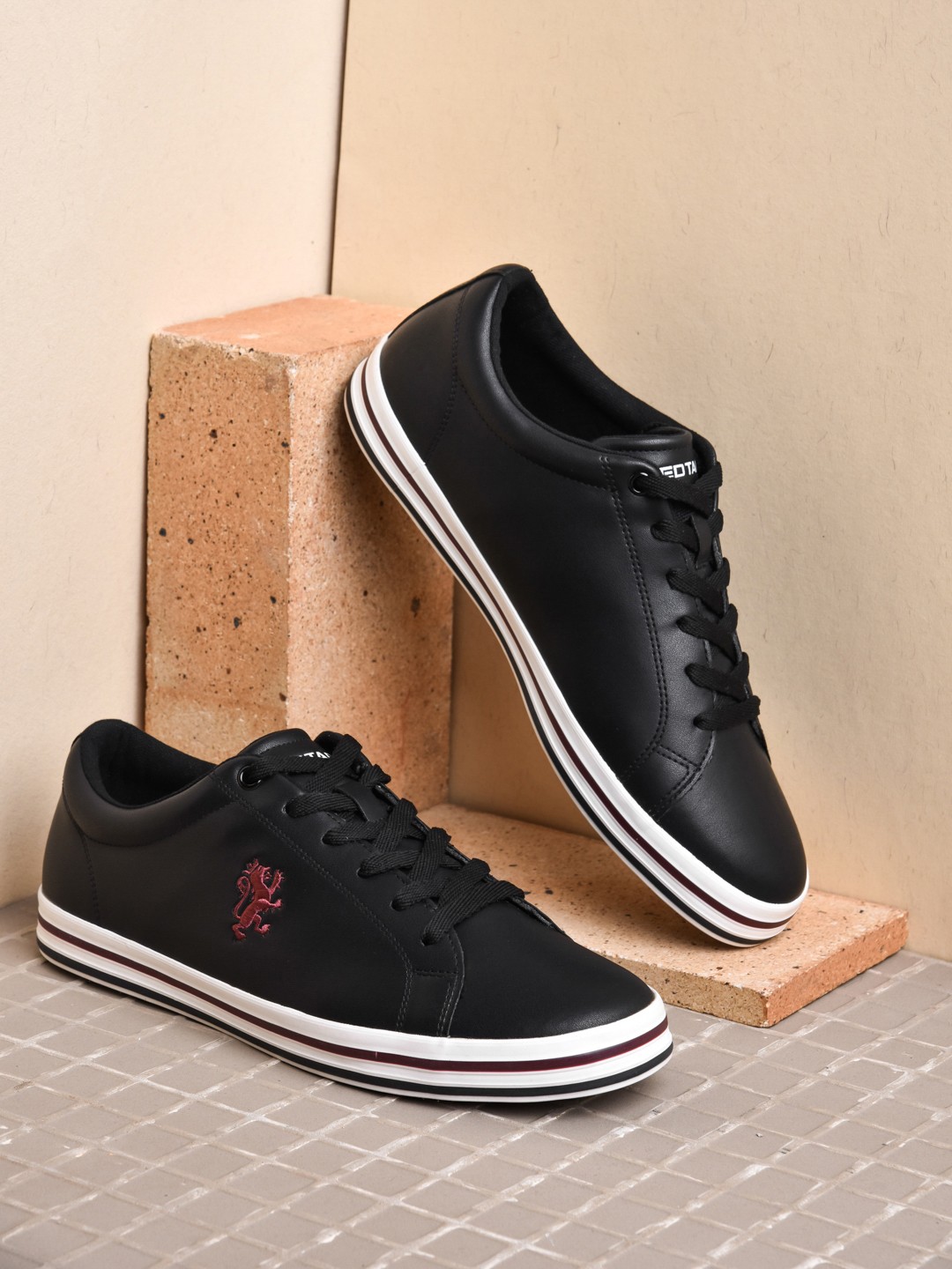 

Red Tape Men Black Printed Sneakers
