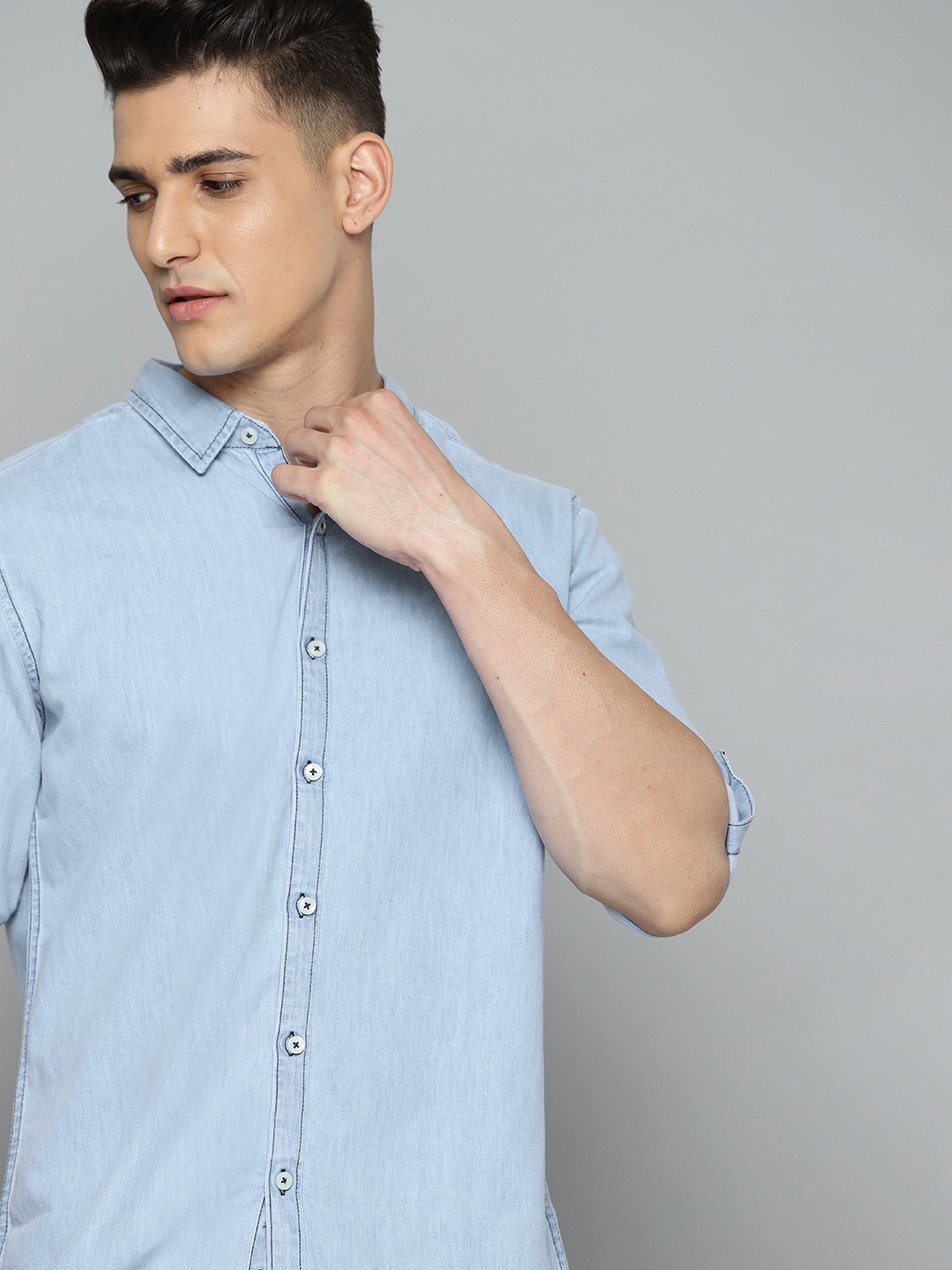 

Harvard Men Blue Solid Denim Casual Shirt