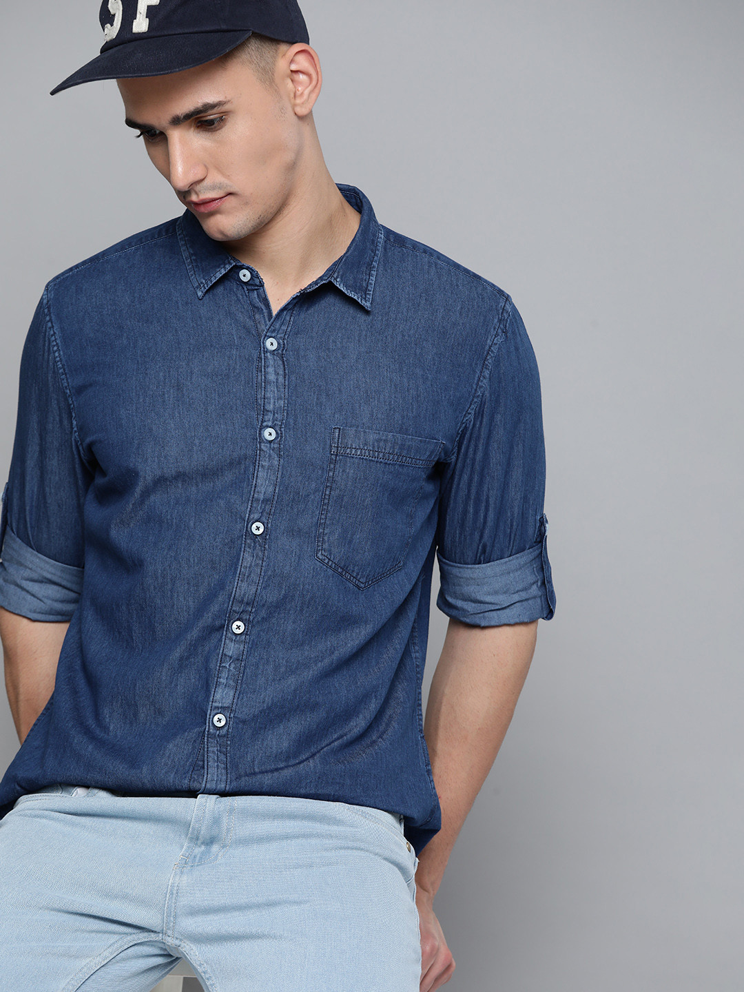 

Harvard Men Navy Blue Pure Cotton Solid Denim Shirt