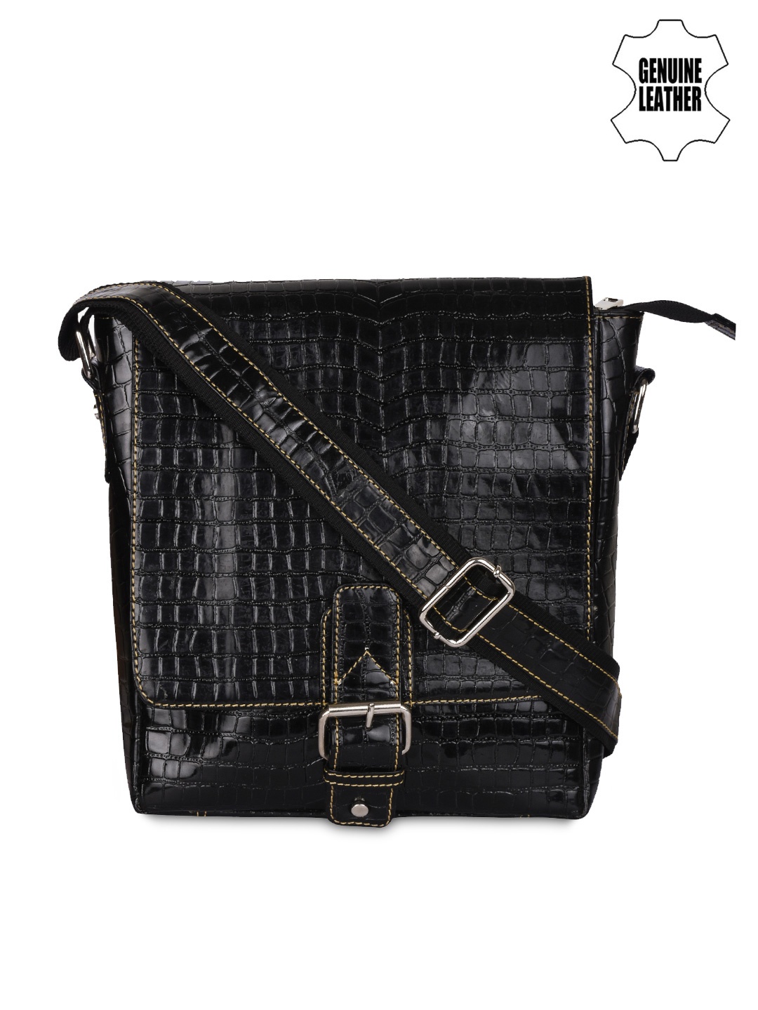 

Teakwood Leather Unisex Black Textured Leather Messenger Bag