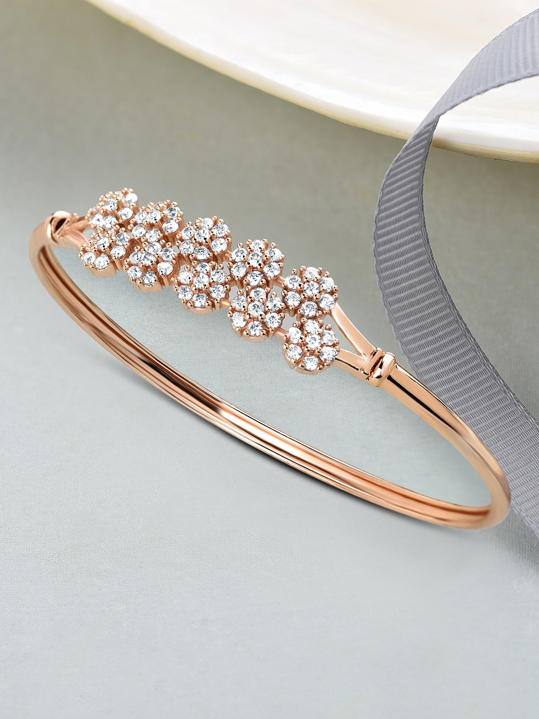 

AMI Women Rose Gold & Transparent Brass Cubic Zirconia Rose Gold-Plated Kada Bracelet