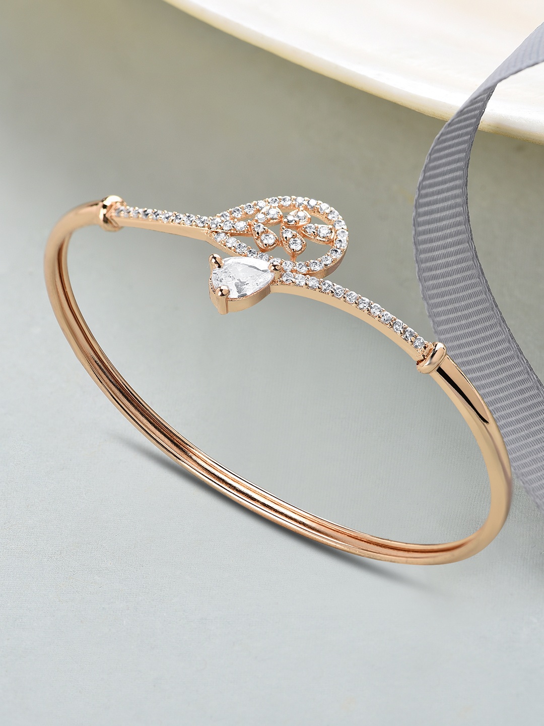 

AMI Women Rose Gold & White Brass Cubic Zirconia Rose Gold-Plated Kada Bracelet