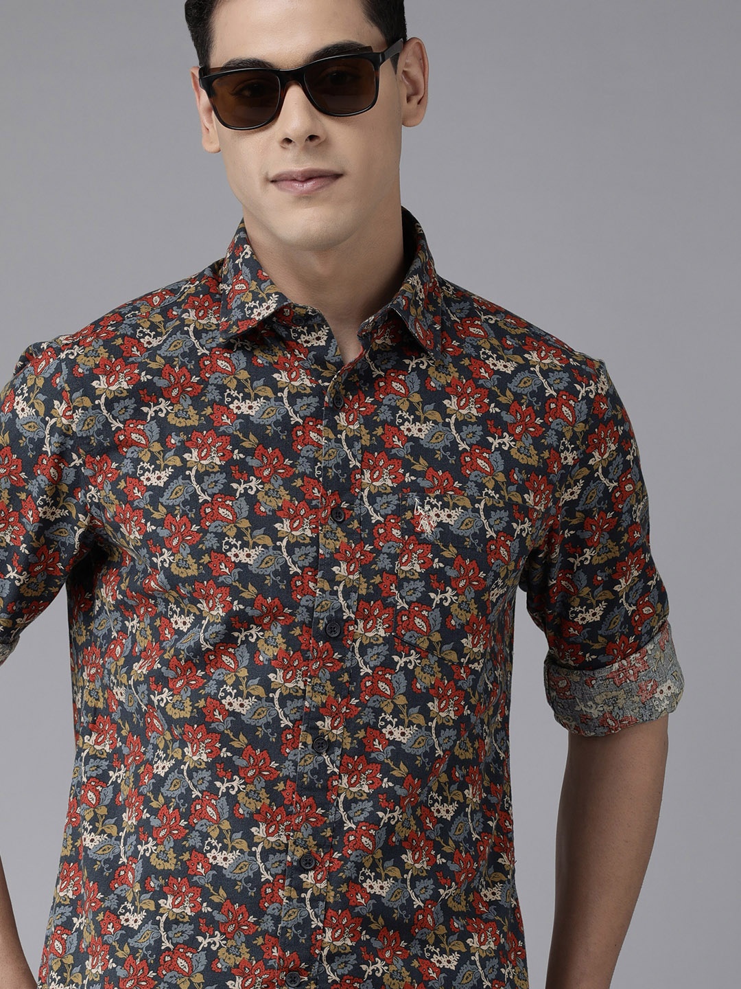

U S Polo Assn Men Navy Blue & Red Tailored Fit Floral Printed Pure Cotton Casual Shirt
