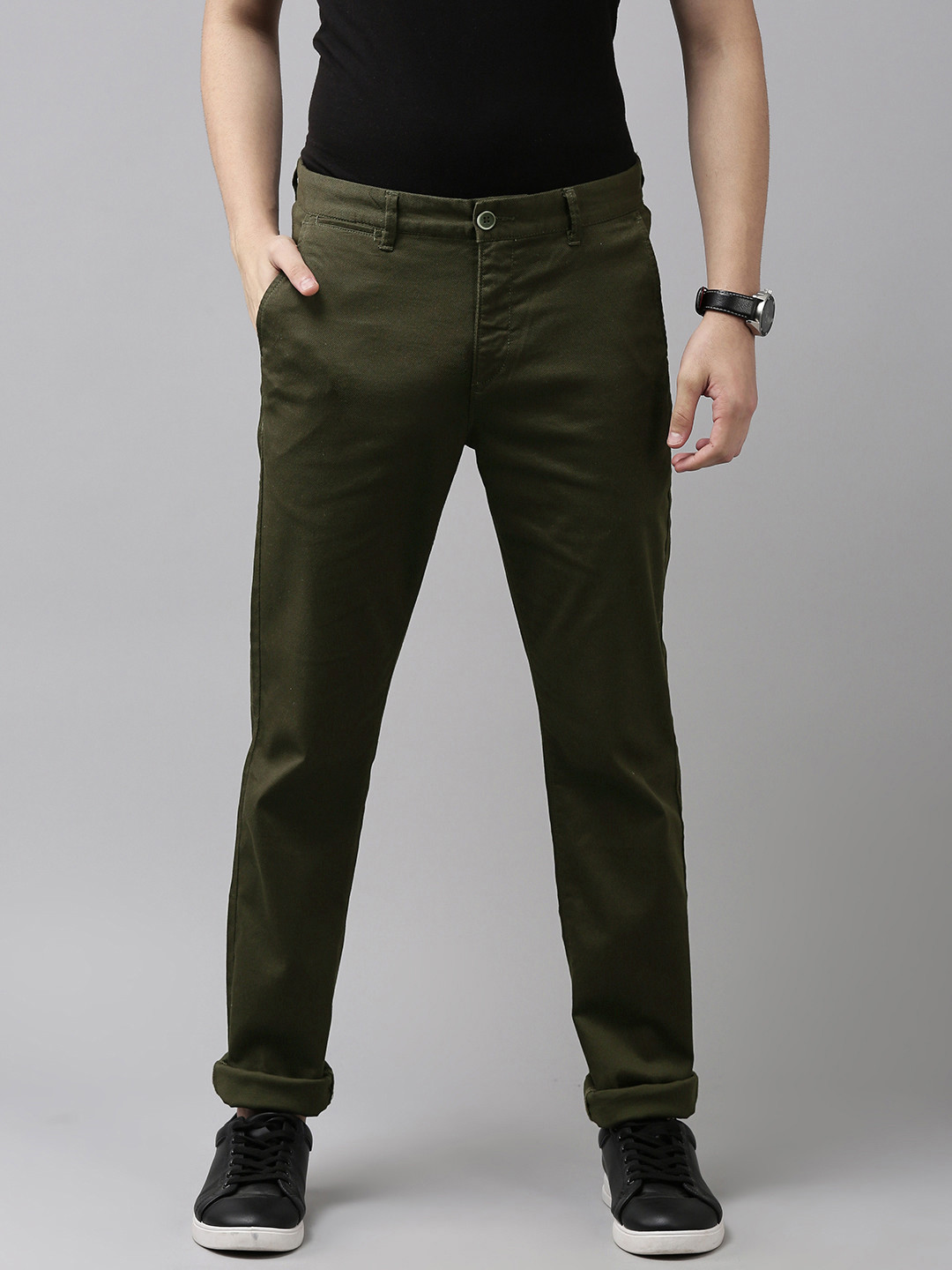 

U.S. Polo Assn. Men Olive Green Solid Slim Fit Regular Trousers