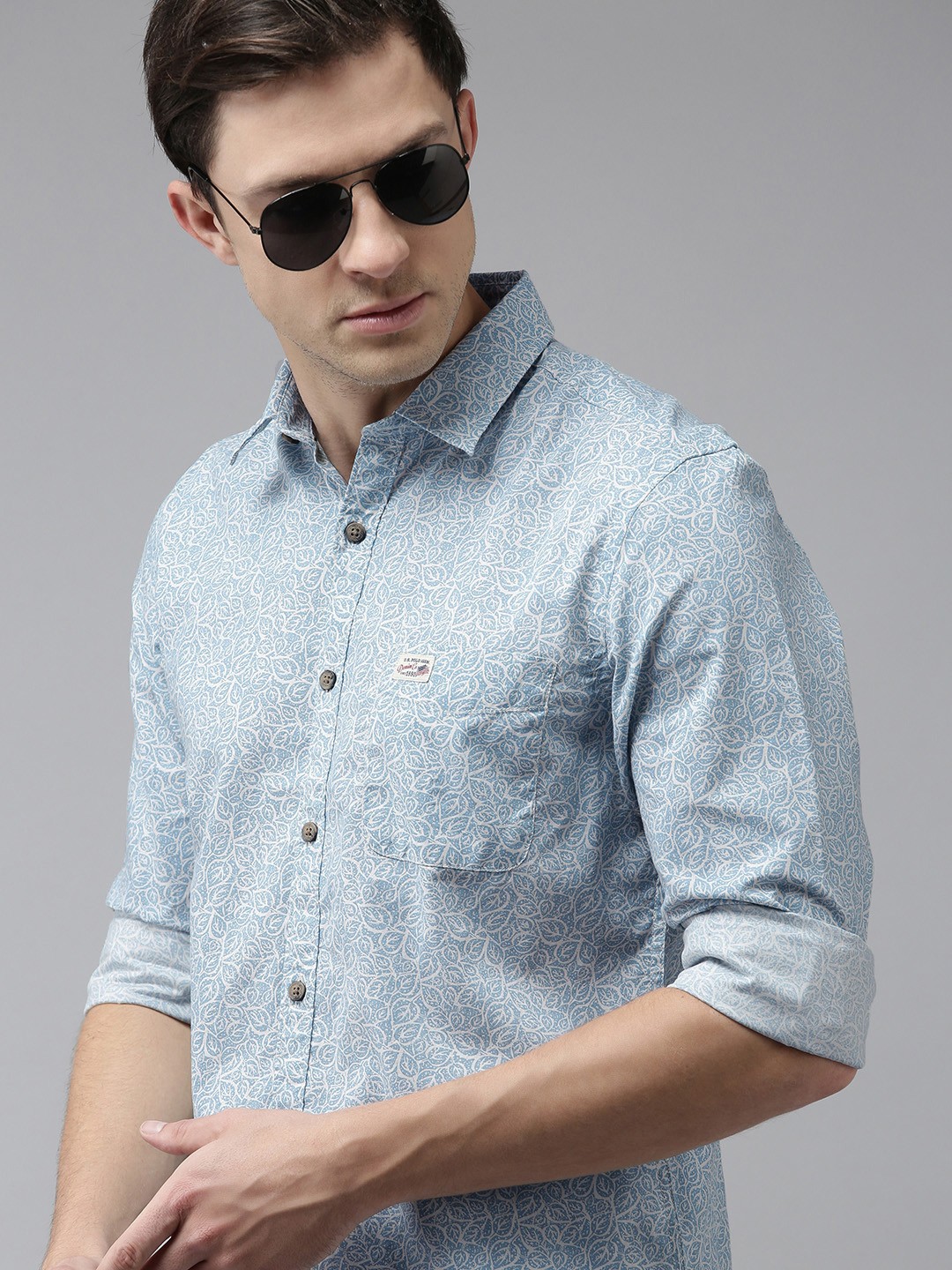 

U S Polo Assn Denim Co Men Blue & White Slim Fit Floral Printed Pure Cotton Casual Shirt