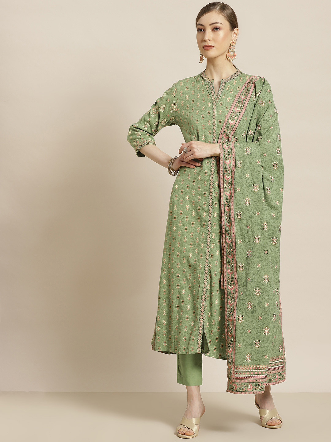 

Juniper Women Green & Pink Ethnic Motifs Foil Print Liva Kurta Set & Dupatta