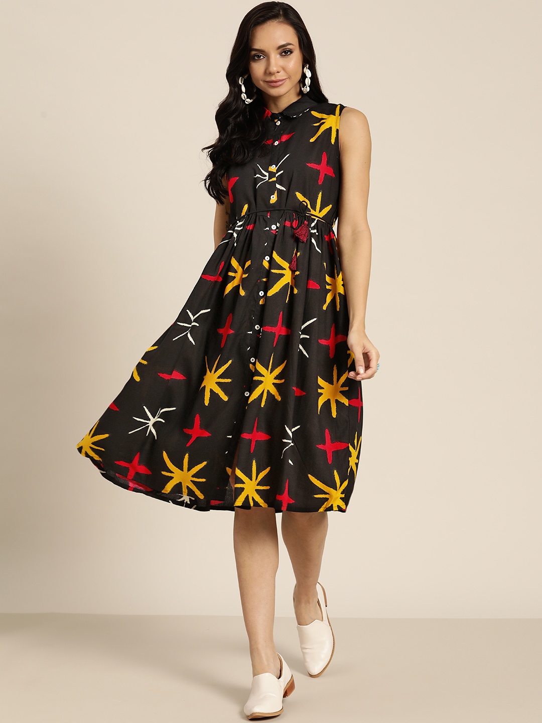 

Sangria Black & Red Geometric Print Fit & Flare Midi Dress with Belt