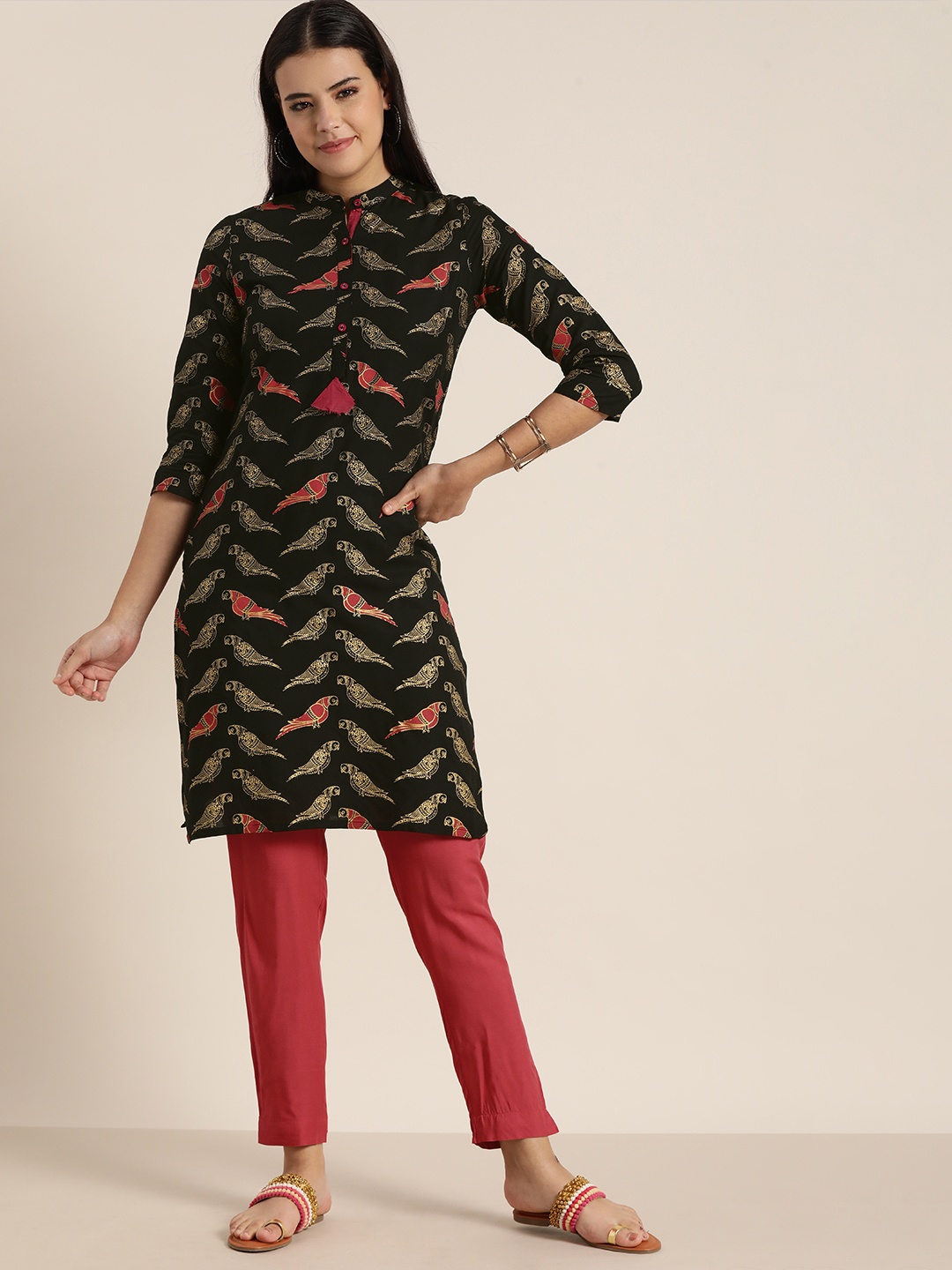 

Sangria Women Black Printed Kurta with Trousers