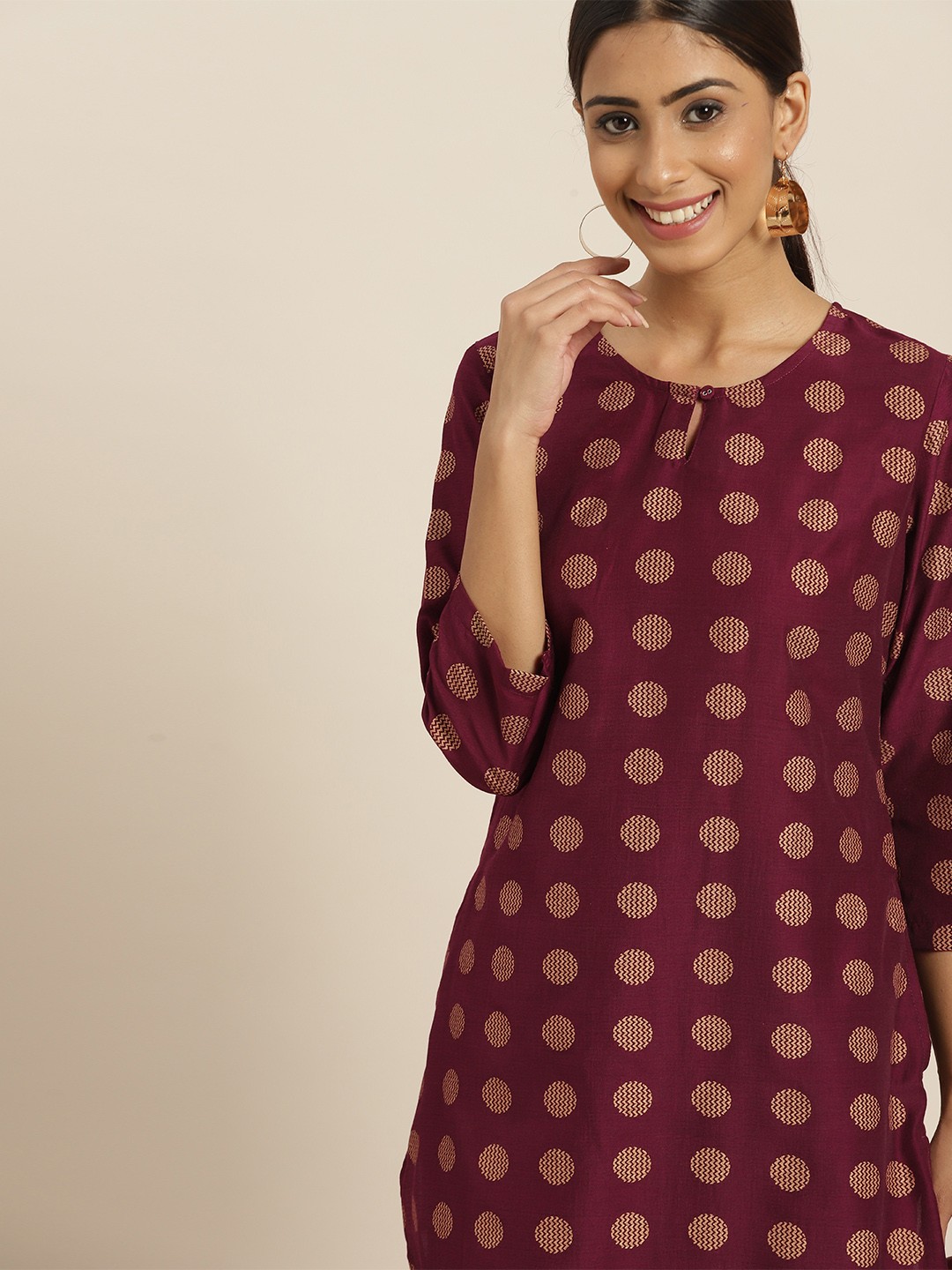 

Sangria Women Burgundy & Golden Geometric Print Straight Kurta with Palazzos