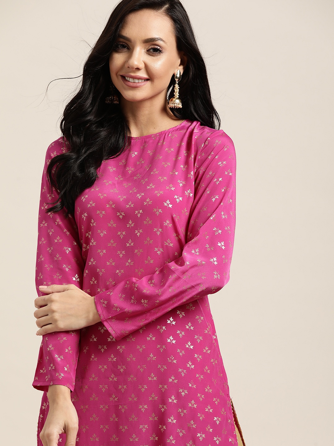 

Sangria Women Magenta & Golden Ethnic Motifs Printed Gotta Patti Straight Kurta