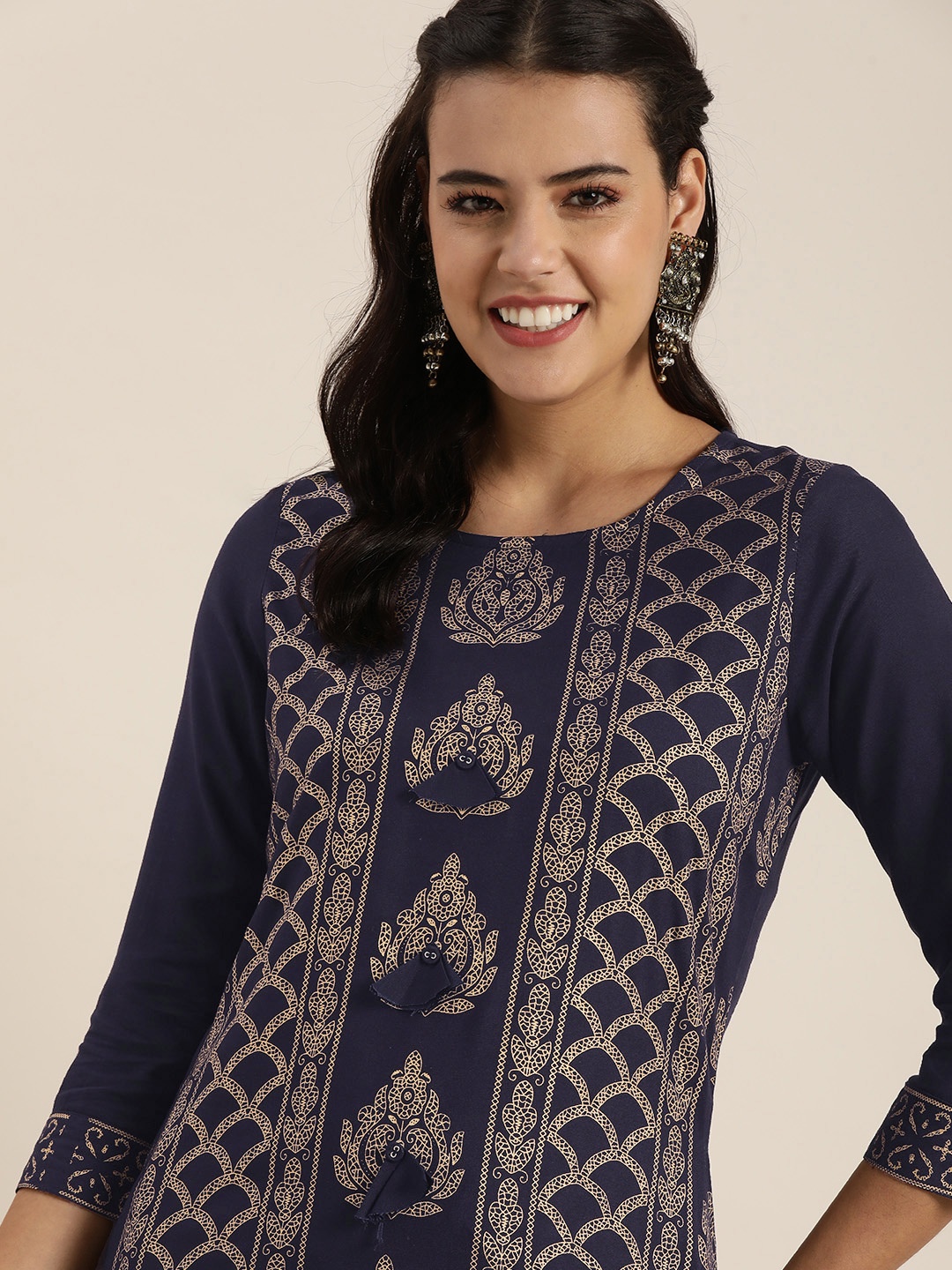 

Sangria Women Blue & Gold-Toned Woven Design Kurta