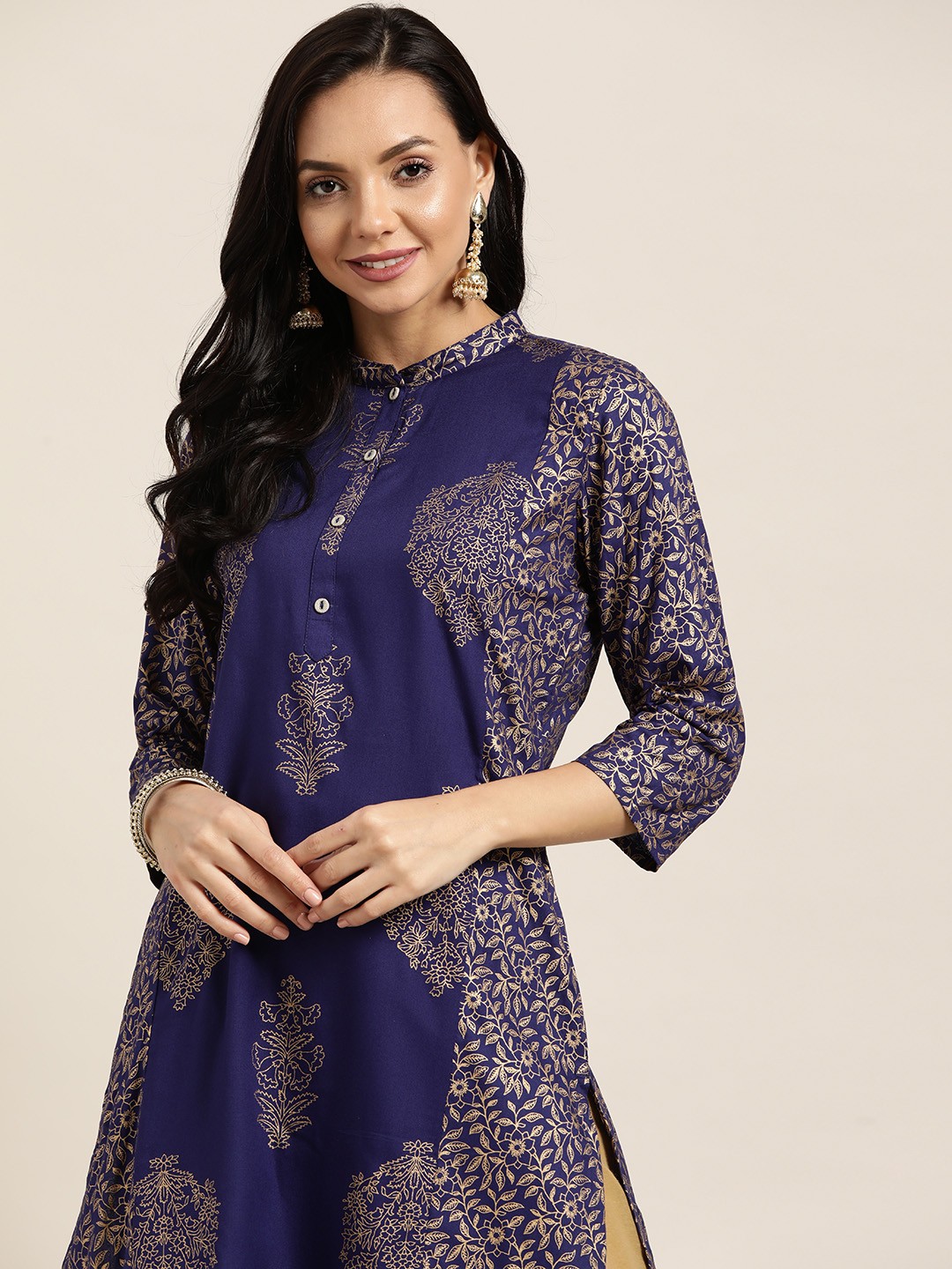 

Sangria Women Navy Blue & Golden Ethnic Motifs Printed Panelled Straight Kurta