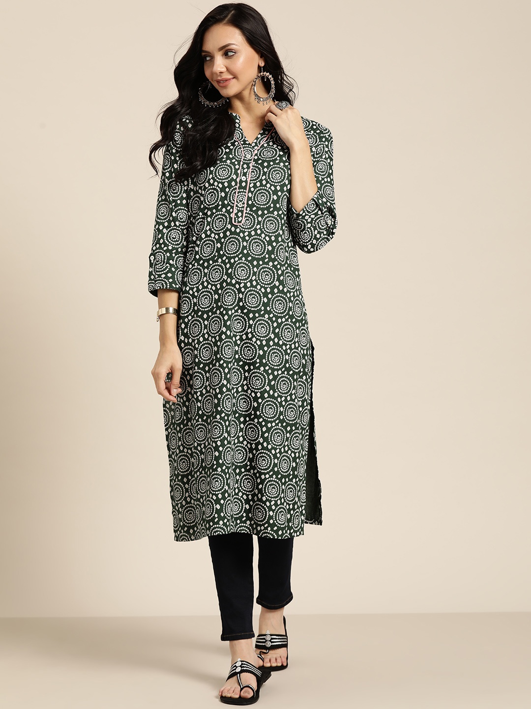 

Sangria Women Green & White Geometric Print Straight Kurta