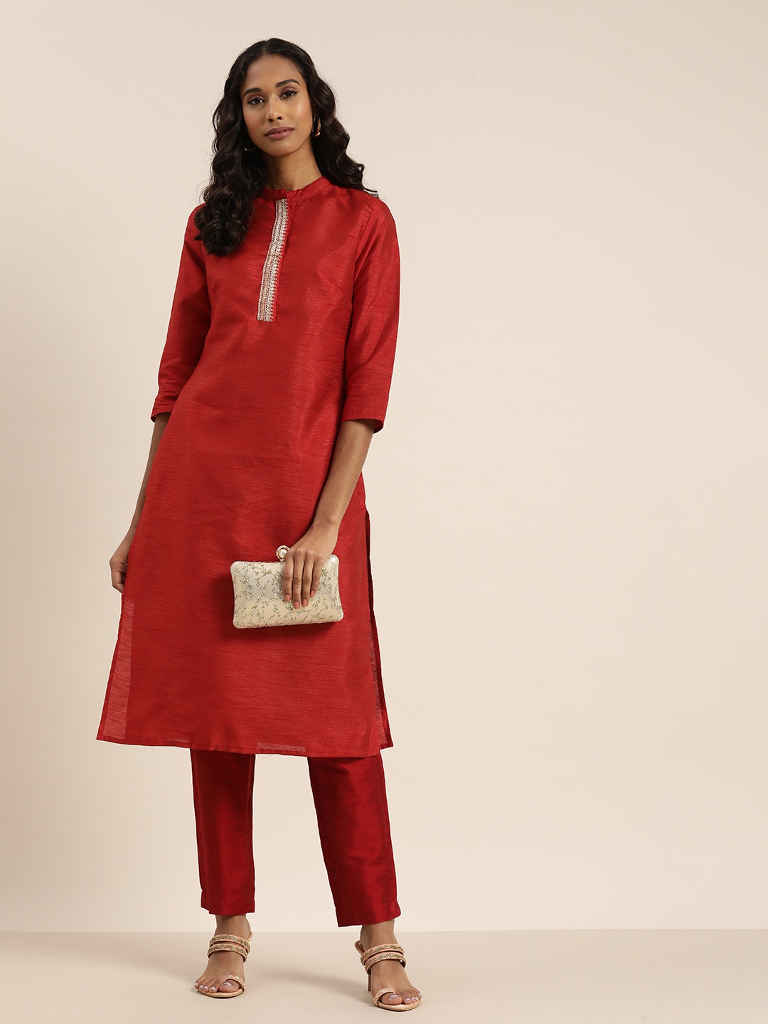 

Sangria Women Red Solid Straight Kurta