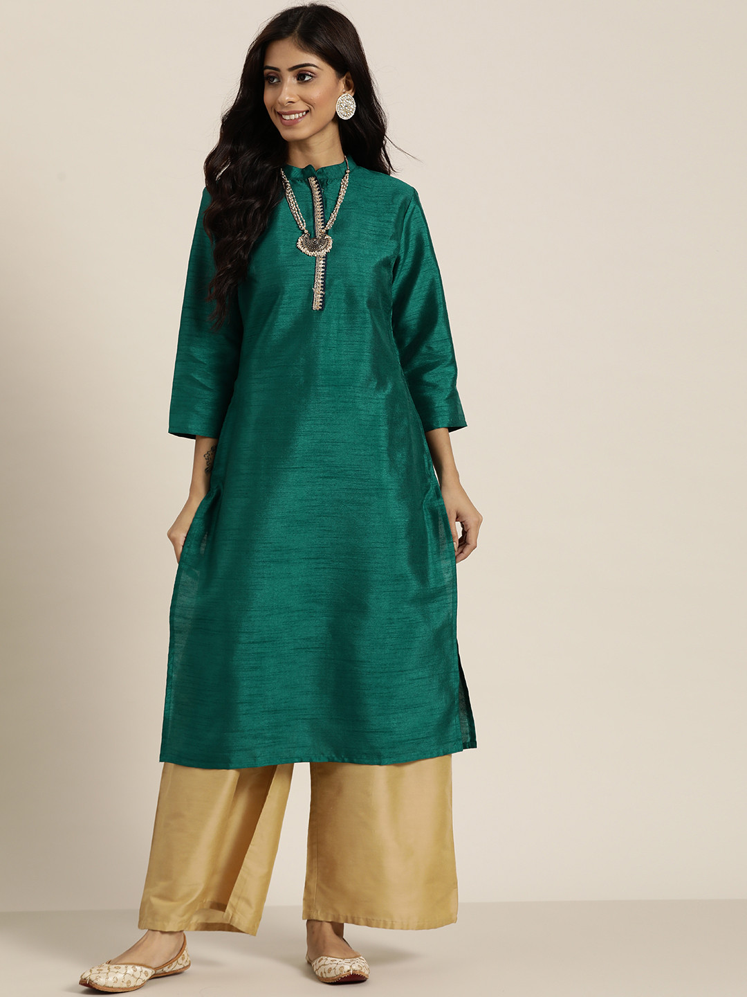 

Sangria Women Green Solid Kurta