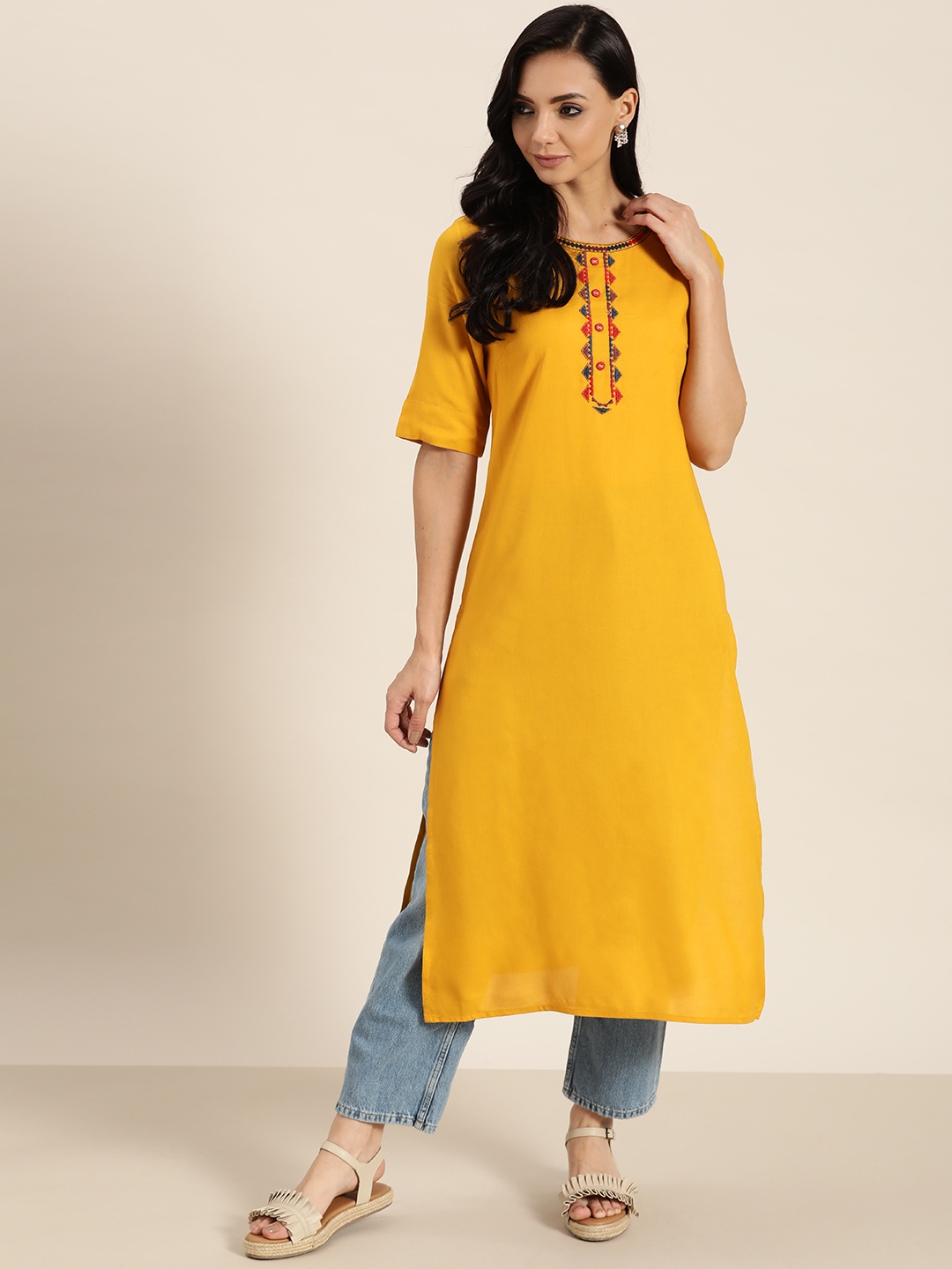 

Sangria Women Mustard Yellow Thread Work Kurta