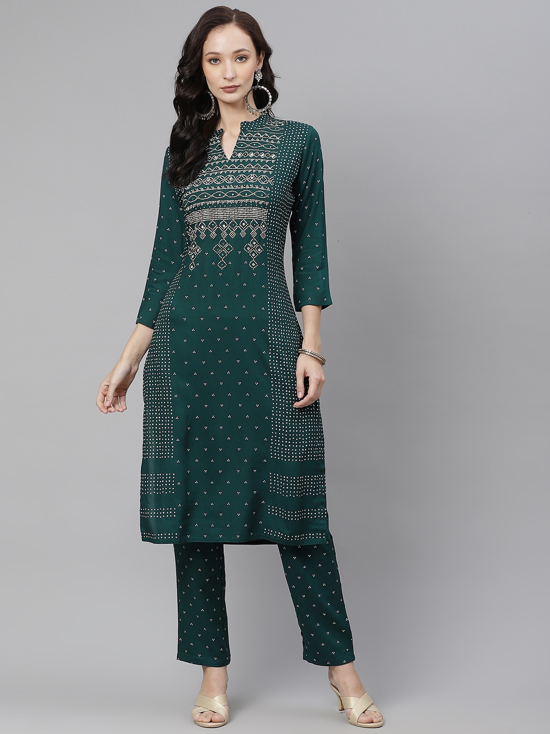 

Divena Women Green & Beige Printed Kurta with Trousers