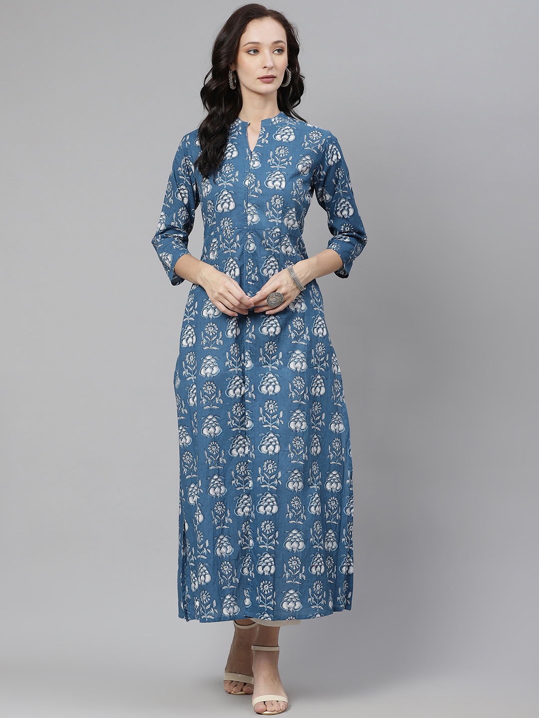 

Divena Women Blue & White Pure Cotton Ethnic Motifs Printed Kurta