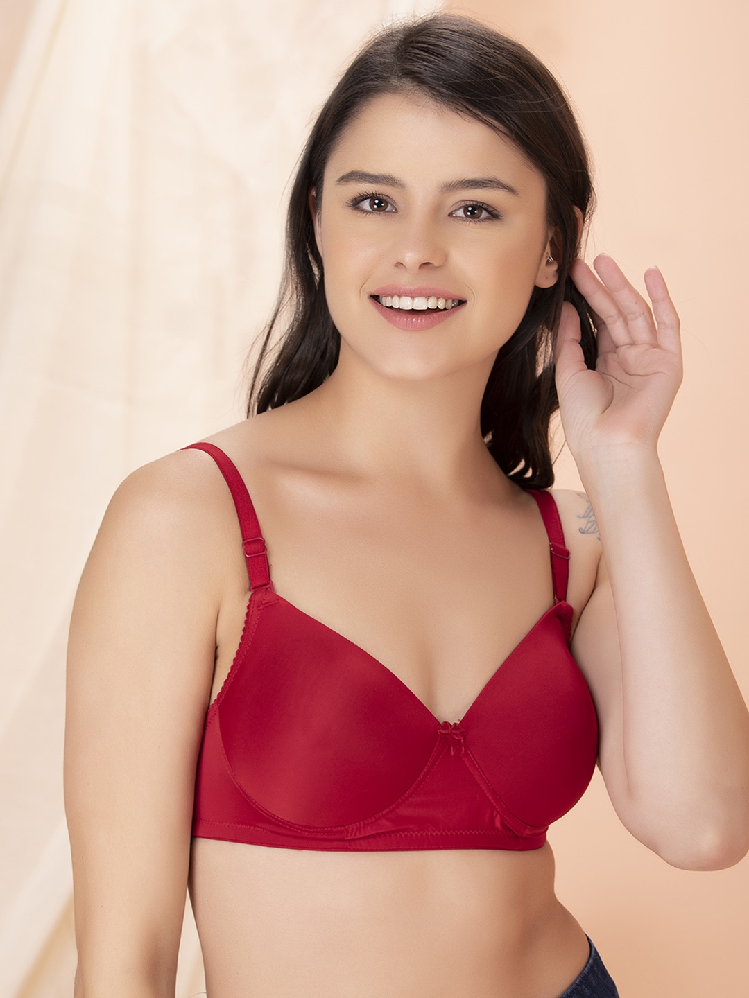 

Clovia Padded Non-Wired Full Cup Multiway T-shirt Bra, Red